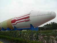 Ｈ－Ⅱロケット、屋外に野ざらしで展示中